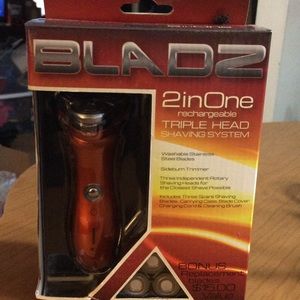 COPY - BLADZ 2inOne Rechargeable Shaving System